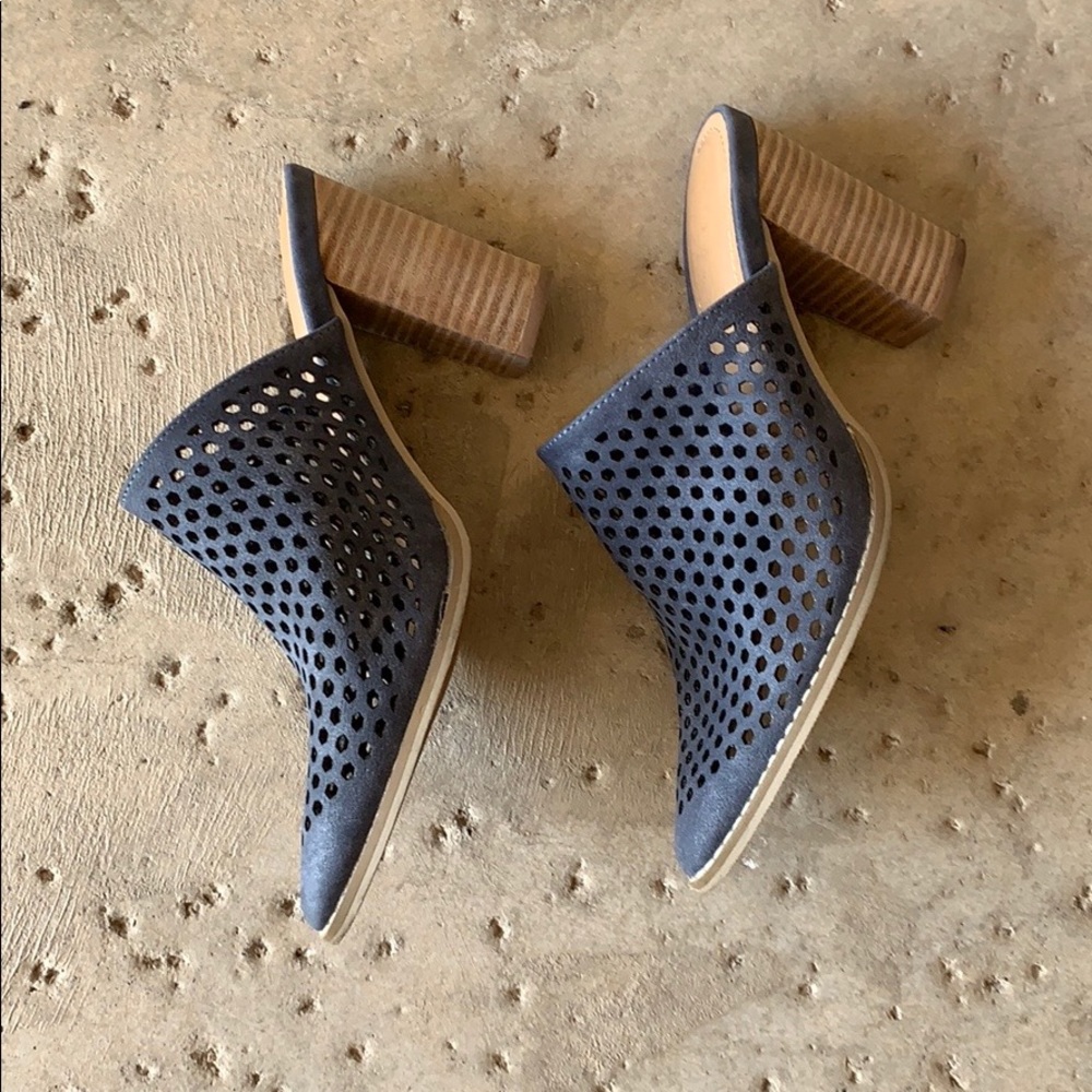 Vintage Havana Cindy Perforated Mule